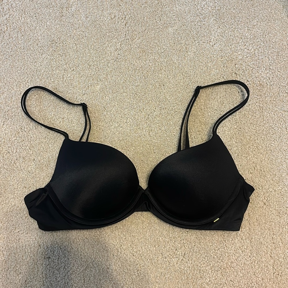 Like New! Black Victoria Secret Bra!